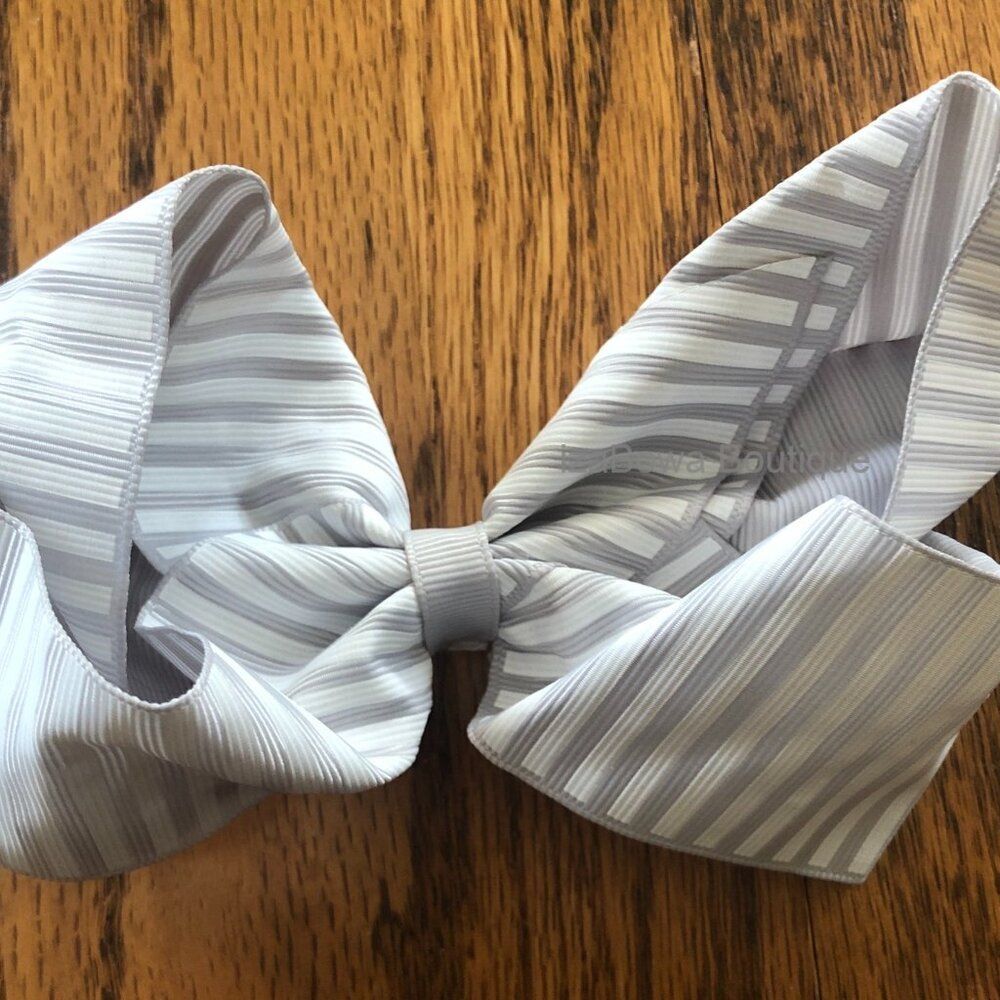 Grey 6" Stripe Boutique Bow 4B4027 Handmade NWT Boutique